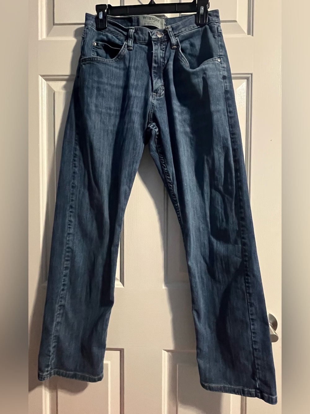 Wrangler Men's Straight Jeans in Dark Blue Wash